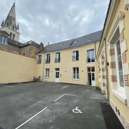 Ecole 103 *