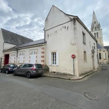 Ecole 103 Apartment