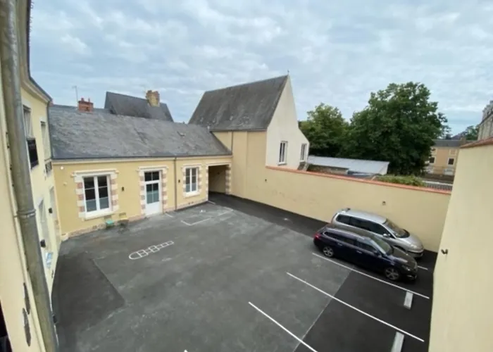 Ecole 103 דירה La Flèche